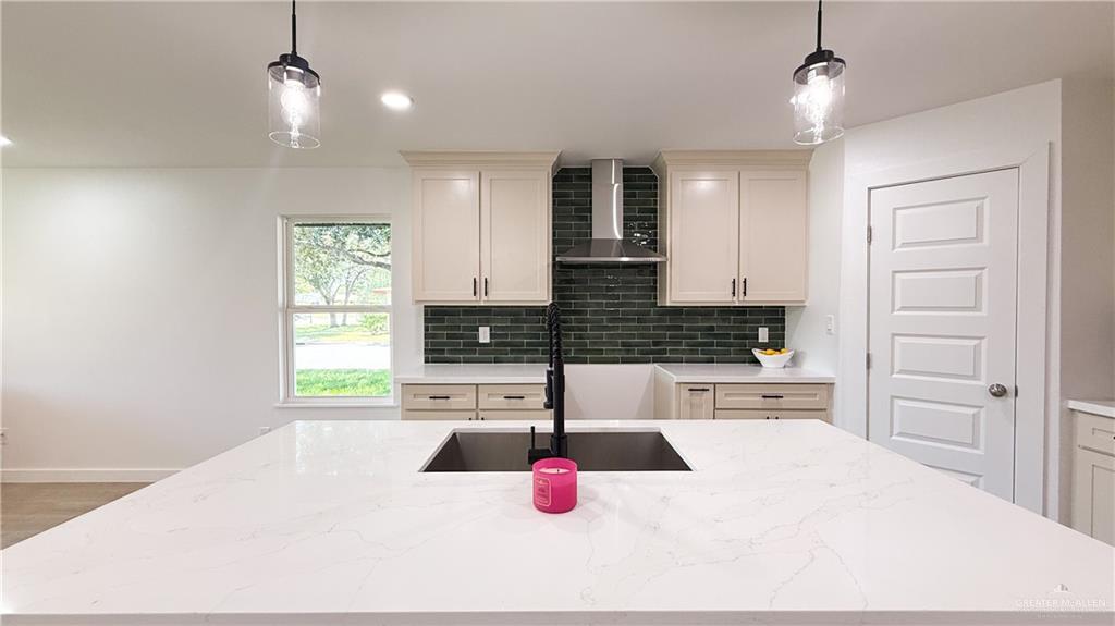 Photo 13 of 2020 Camellia Avenue