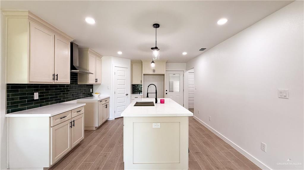 Photo 14 of 2020 Camellia Avenue