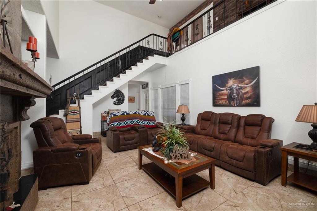 Photo 6 of 301 Cardinal Avenue