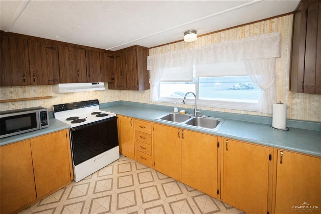 Photo 5 of 1240 Business Hwy 83 #Lot 6