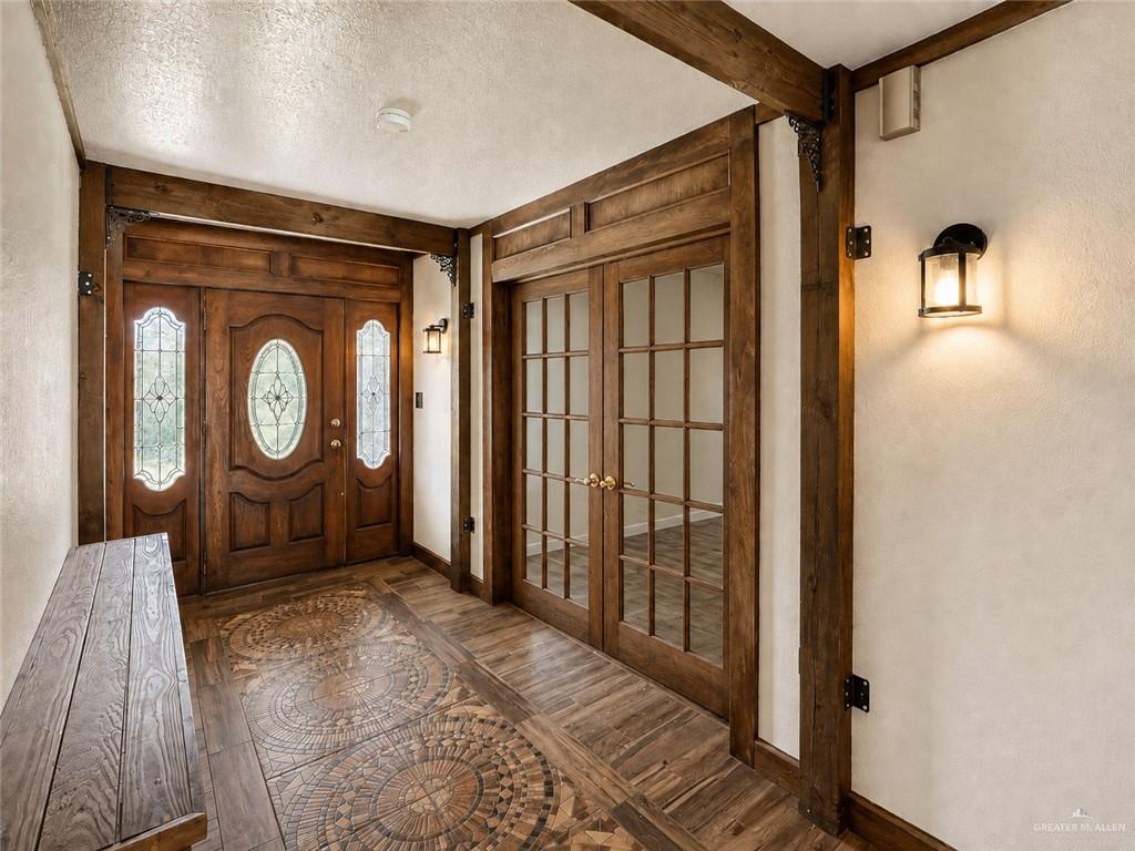 Photo 4 of 2820 Joan Drive