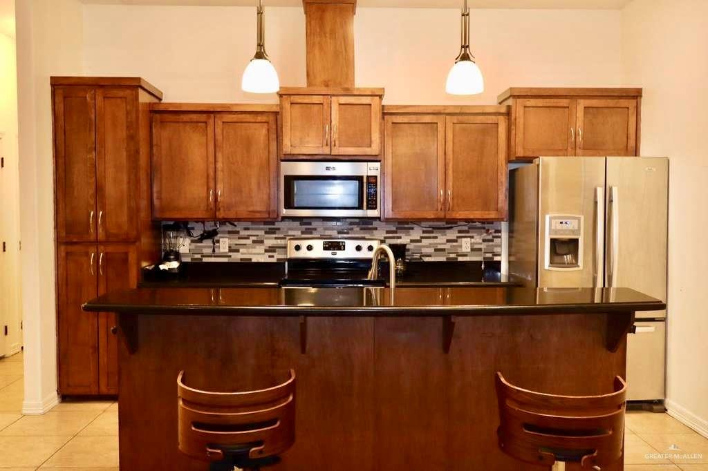 Photo 4 of 2805 Mimosa Street #1