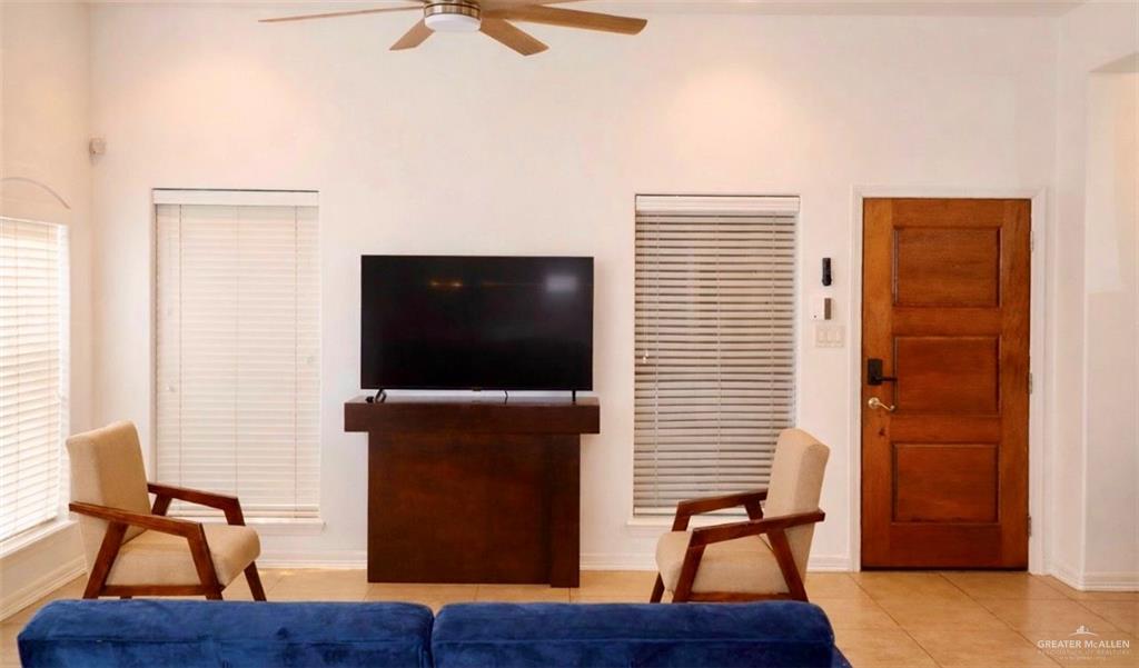 Photo 9 of 2805 Mimosa Street #1