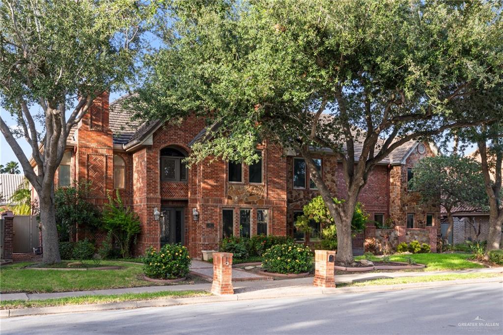 Photo 1 of 112 Cardinal Avenue, McAllen