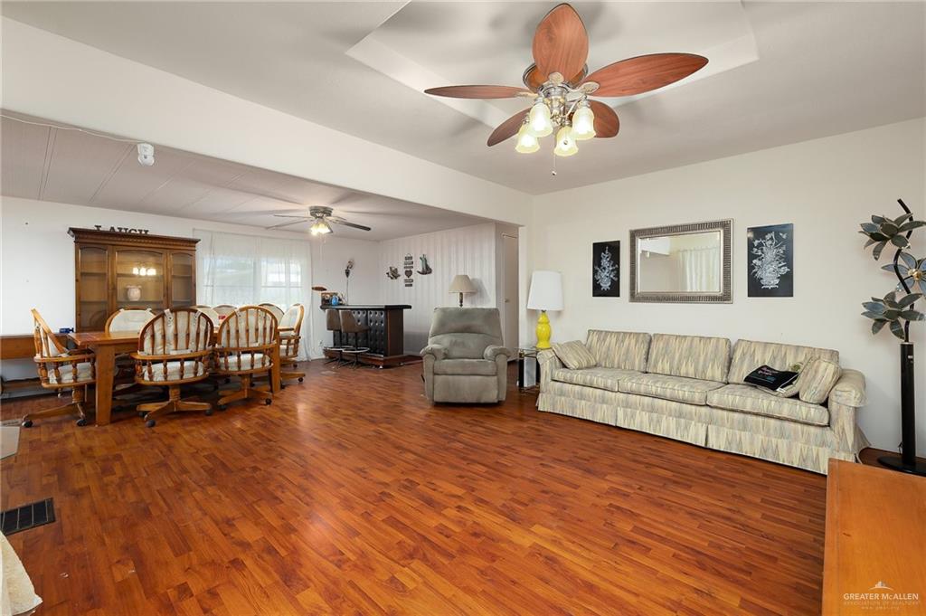Photo 3 of 411 Palmetto Palm Street