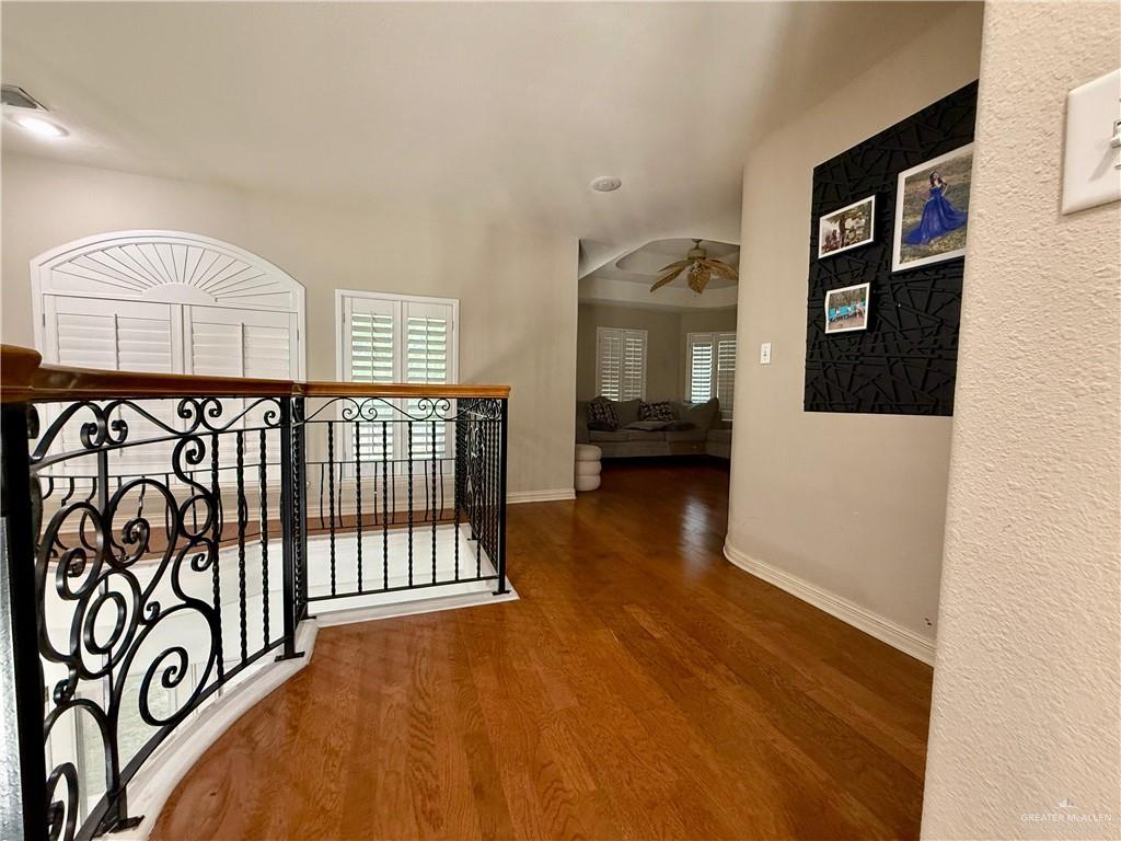 Photo 7 of 2406 Stirling Avenue