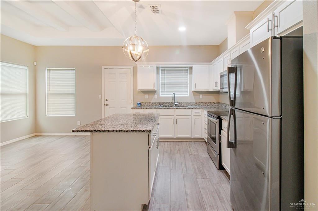 Photo 5 of 1813 Stauffer Street #1