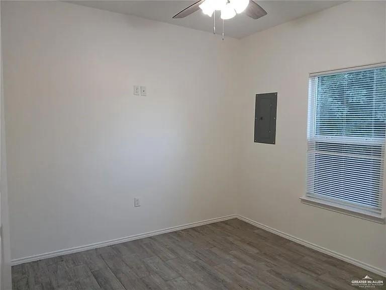 Photo 11 of 605 & 609 Cypress Avenue