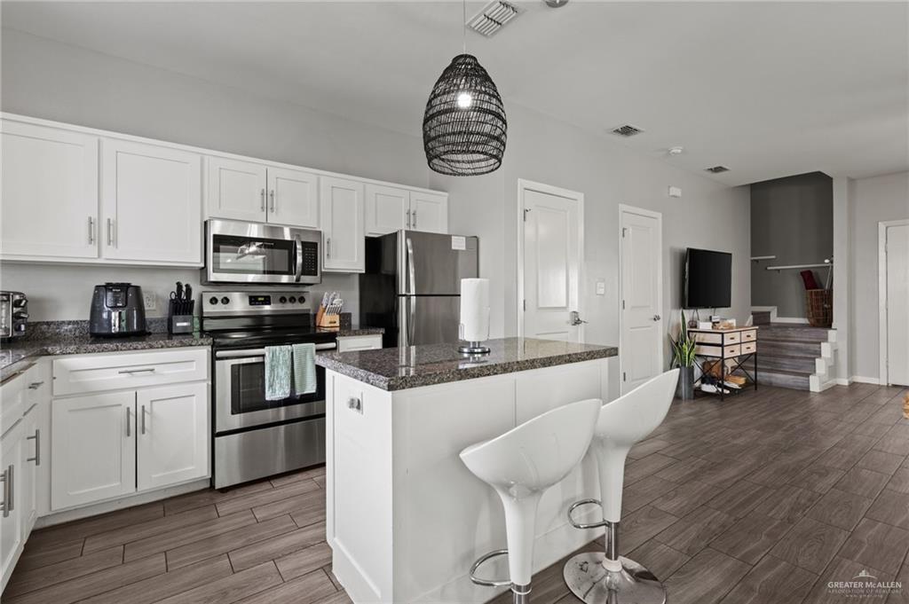 Photo 8 of 219 Las Joyas Boulevard