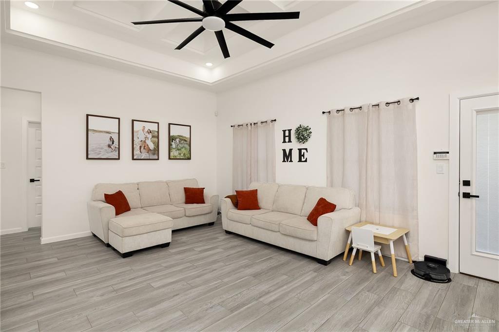 Photo 3 of 6113 Rayo Del Sol Street