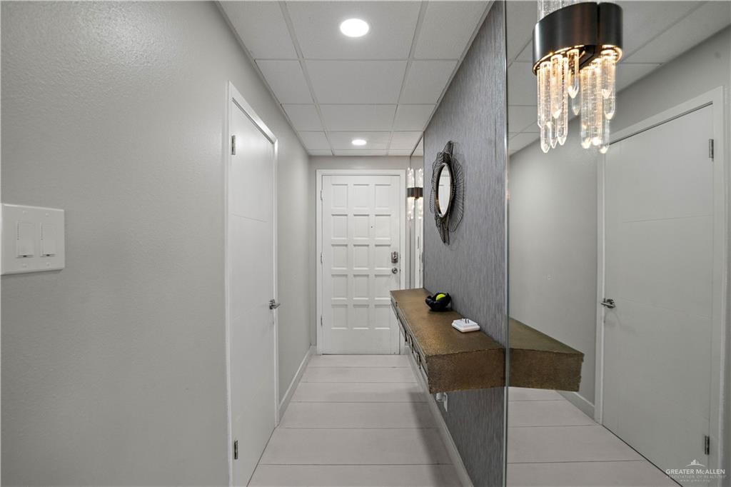 Photo 9 of 4901 Laguna Boulevard