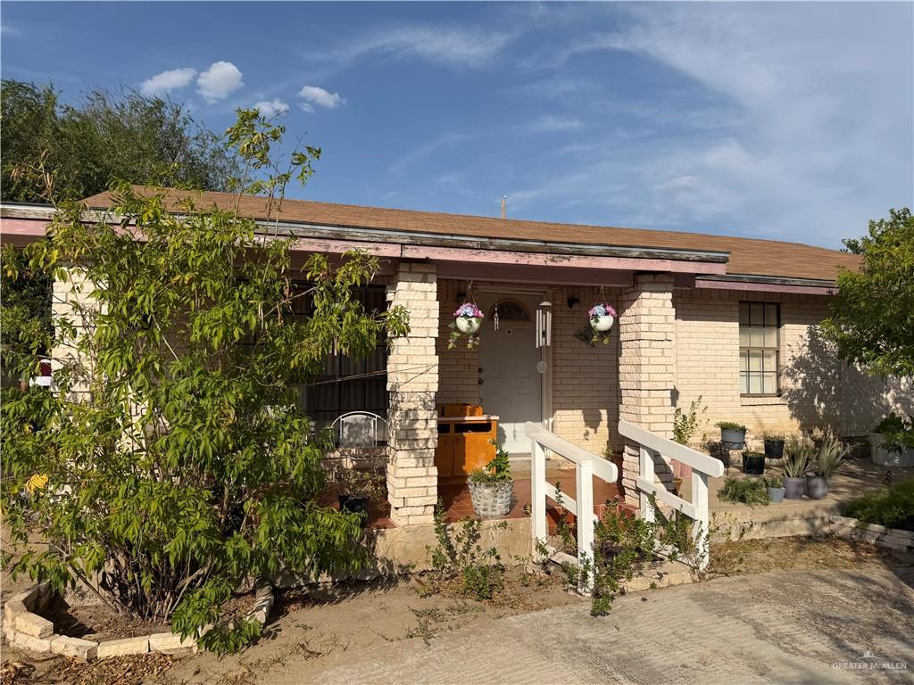 Photo 1 of 804 Gladiator Boulevard, Roma