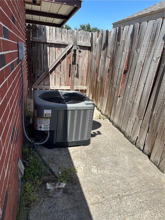Photo 6 of 3617 Zelma Street #2