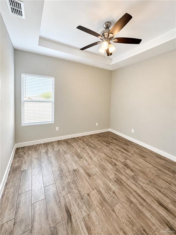 Photo 16 of 5713 Northwestern Avenue #4
