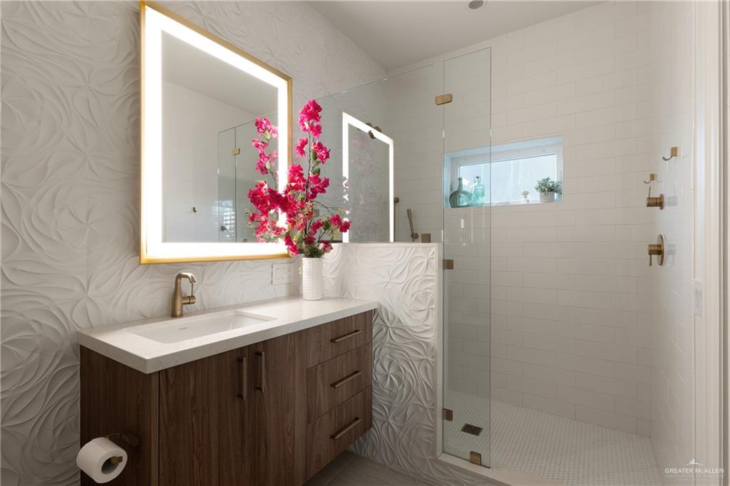 Photo 14 of 5705 Laguna Circle #1