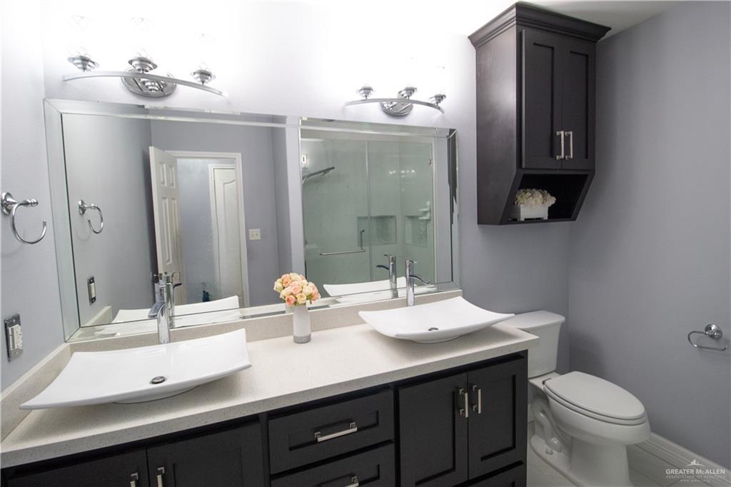 Photo 17 of 1705 Madero Drive