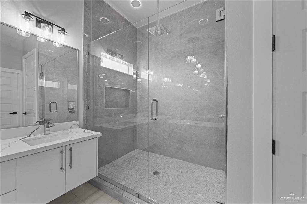 Photo 13 of 3003 Silver Oak Avenue