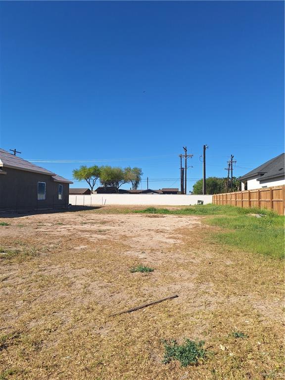 Photo 2 of 3820 Zimmerius Avenue