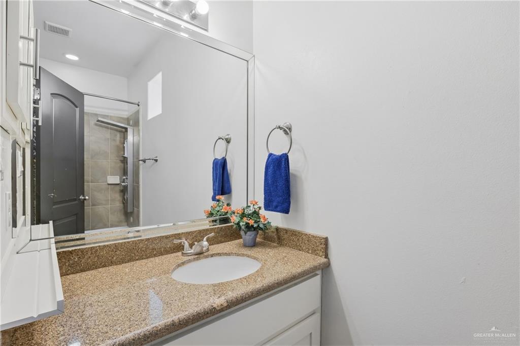 Photo 14 of 1304 Camelia Avenue #3