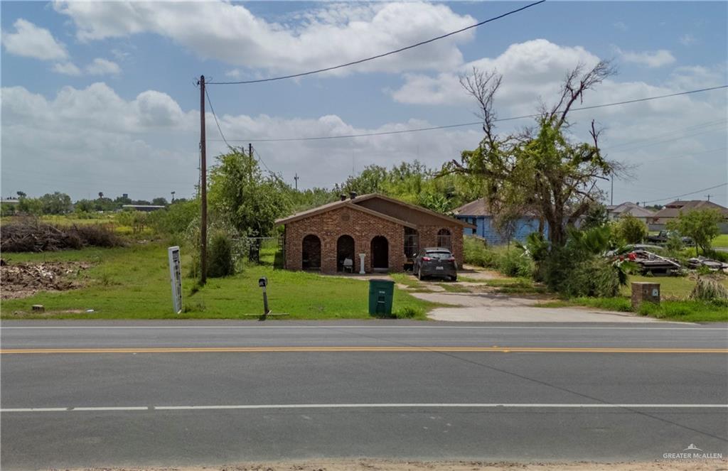 Photo 1 of 245 Bentsen Palm Drive, Palmview