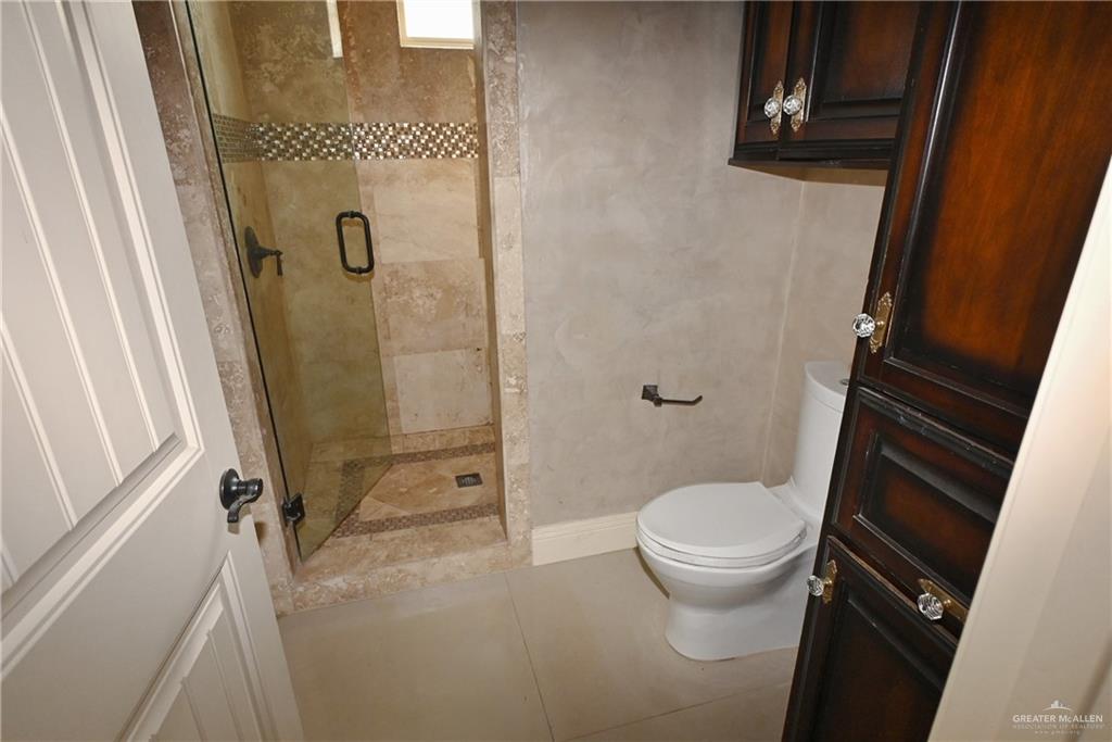 Photo 18 of 1105 Travis Street