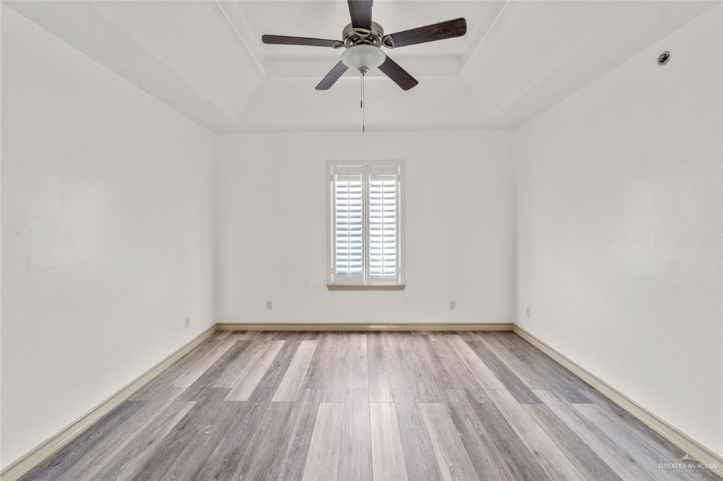 Photo 14 of 1200 Pineridge Avenue #4