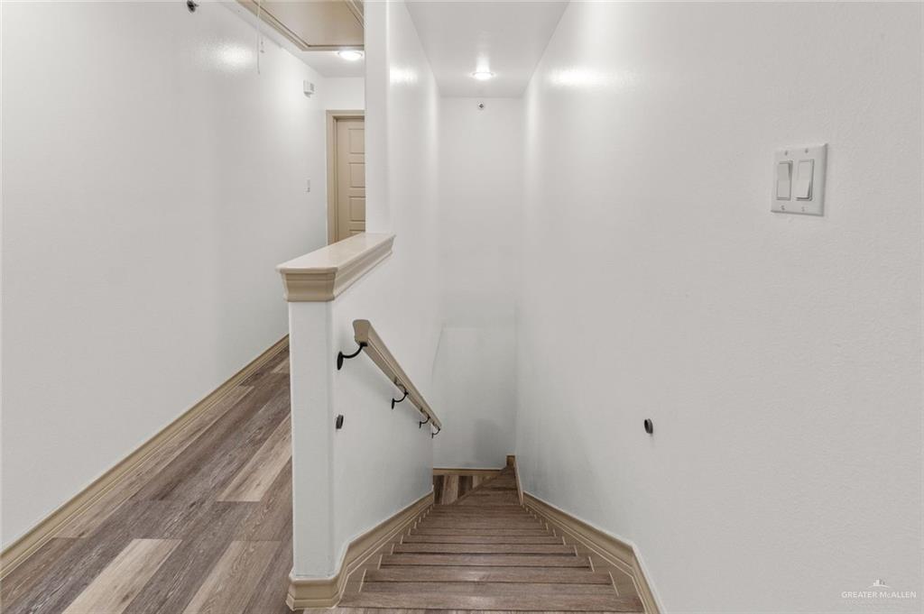 Photo 9 of 1200 Pineridge Avenue #4