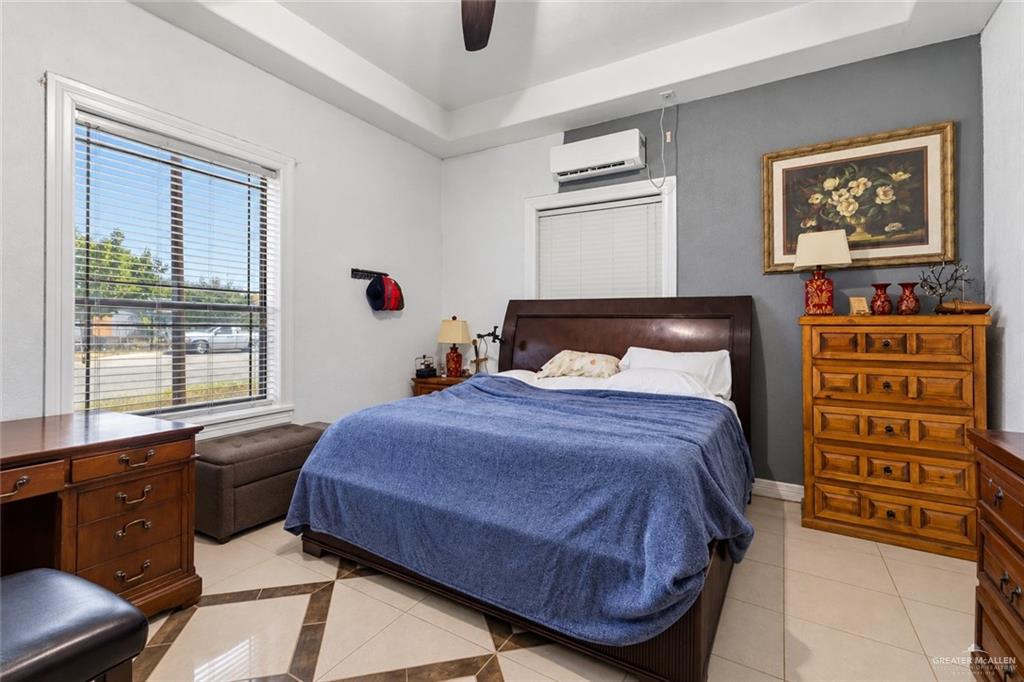 Photo 11 of 1208 Encino Drive