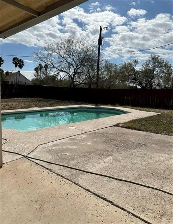 Photo 8 of 3020 Floresta Street