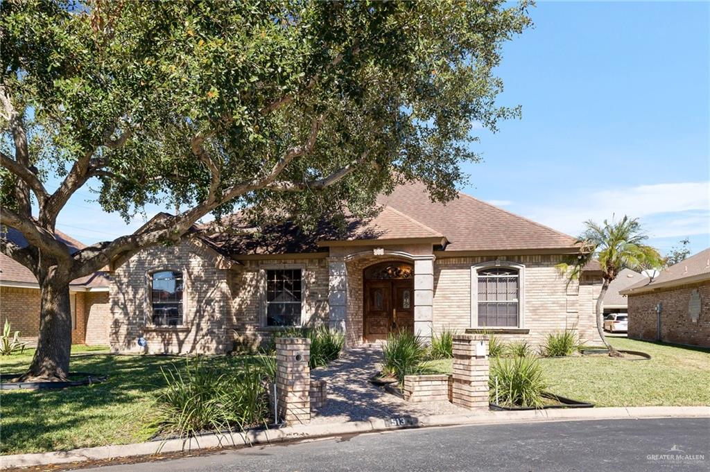 Photo 1 of 513 Bluebird Avenue, McAllen