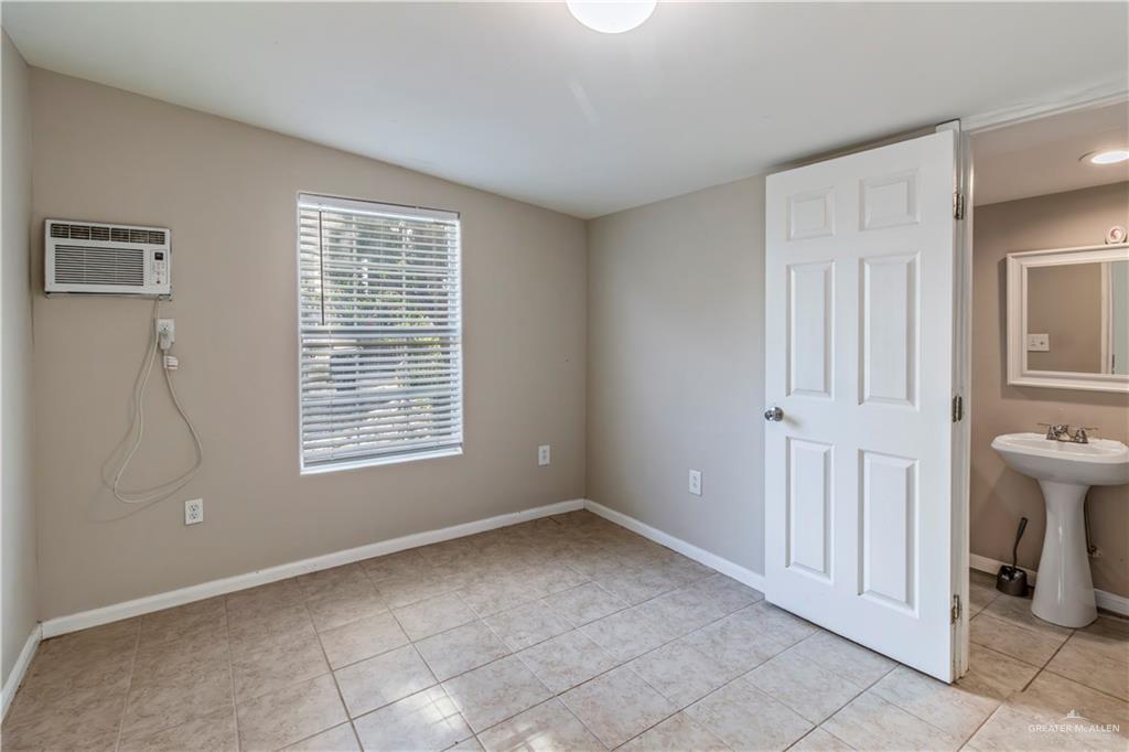 Photo 11 of 603 Mayberry Boulevard