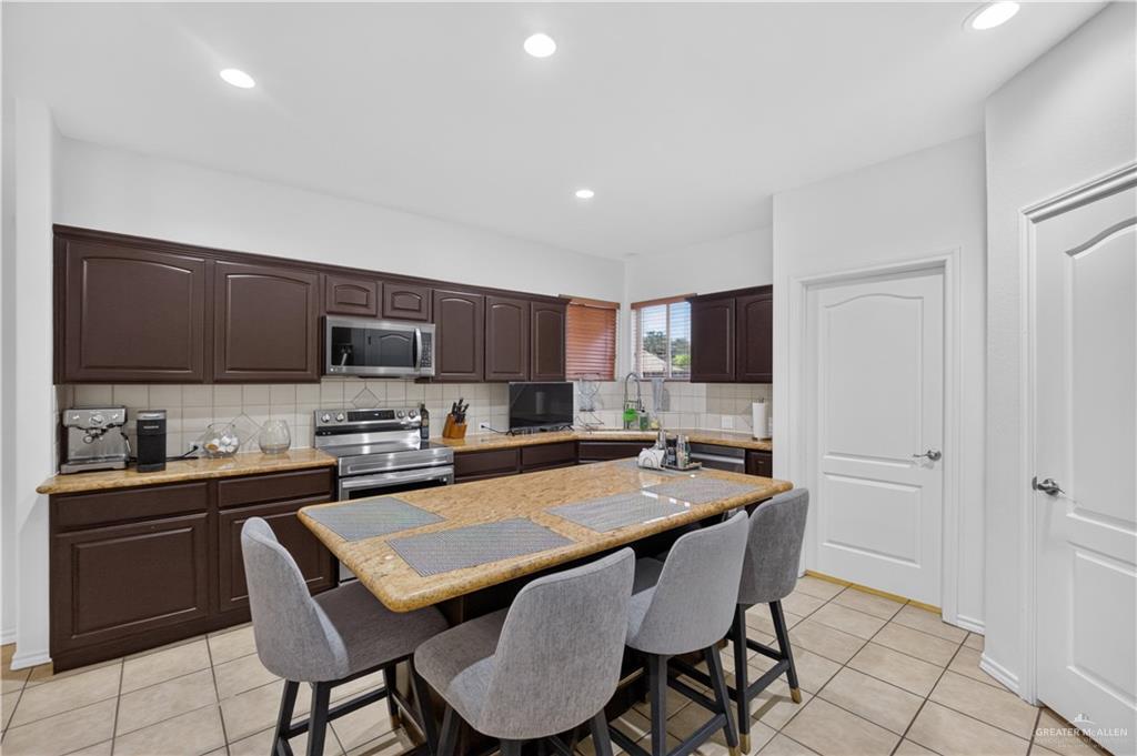 Photo 11 of 2501 Nicole Avenue