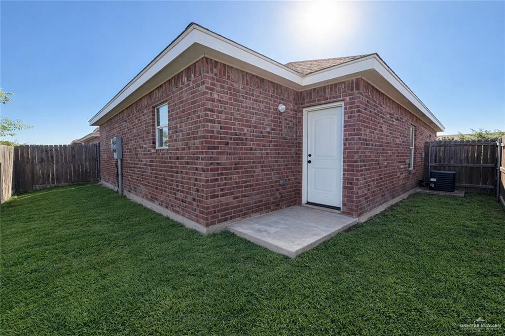 Photo 10 of 610 Linda Street