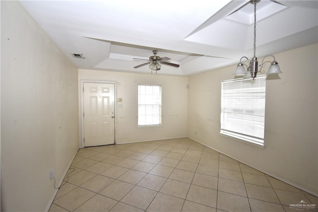 Photo 5 of 214 Albatross Avenue