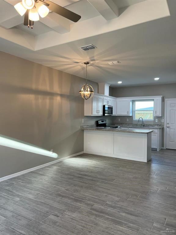 Photo 6 of 2108 Redbud Lane