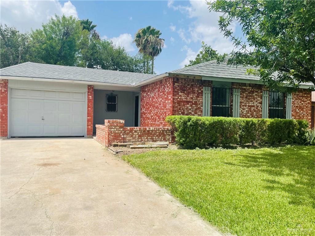 Photo 2 of 2520 Goldcrest Avenue
