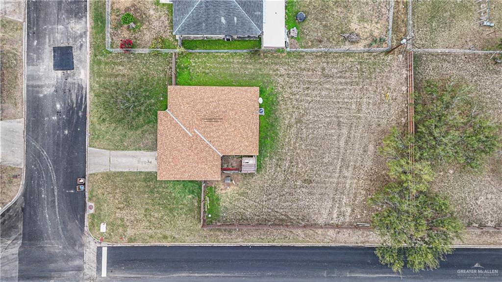Photo 9 of 2121 Cypress Drive