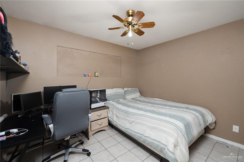 Photo 11 of 1222 Bluebonnet Street