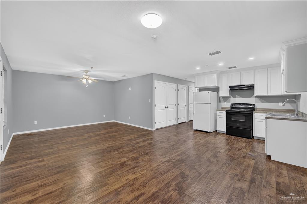 Photo 4 of 212 Alex Avenue