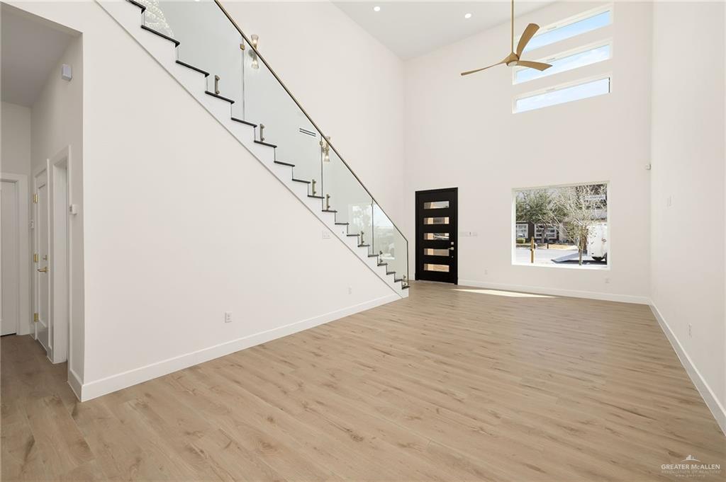 Photo 4 of 2905 51st Street