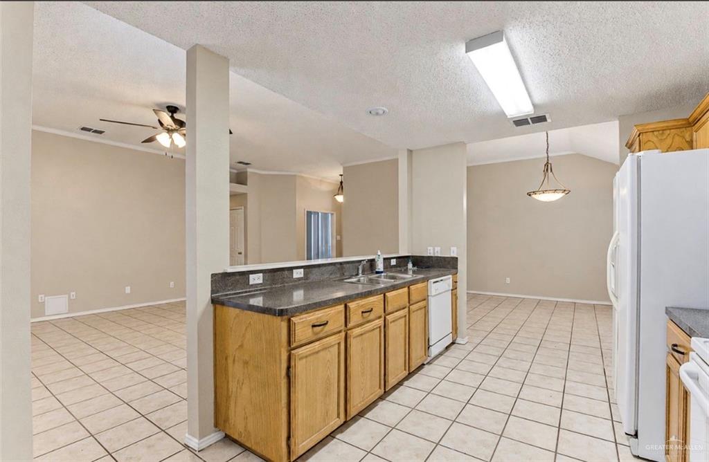 Photo 18 of 4900 34th Street