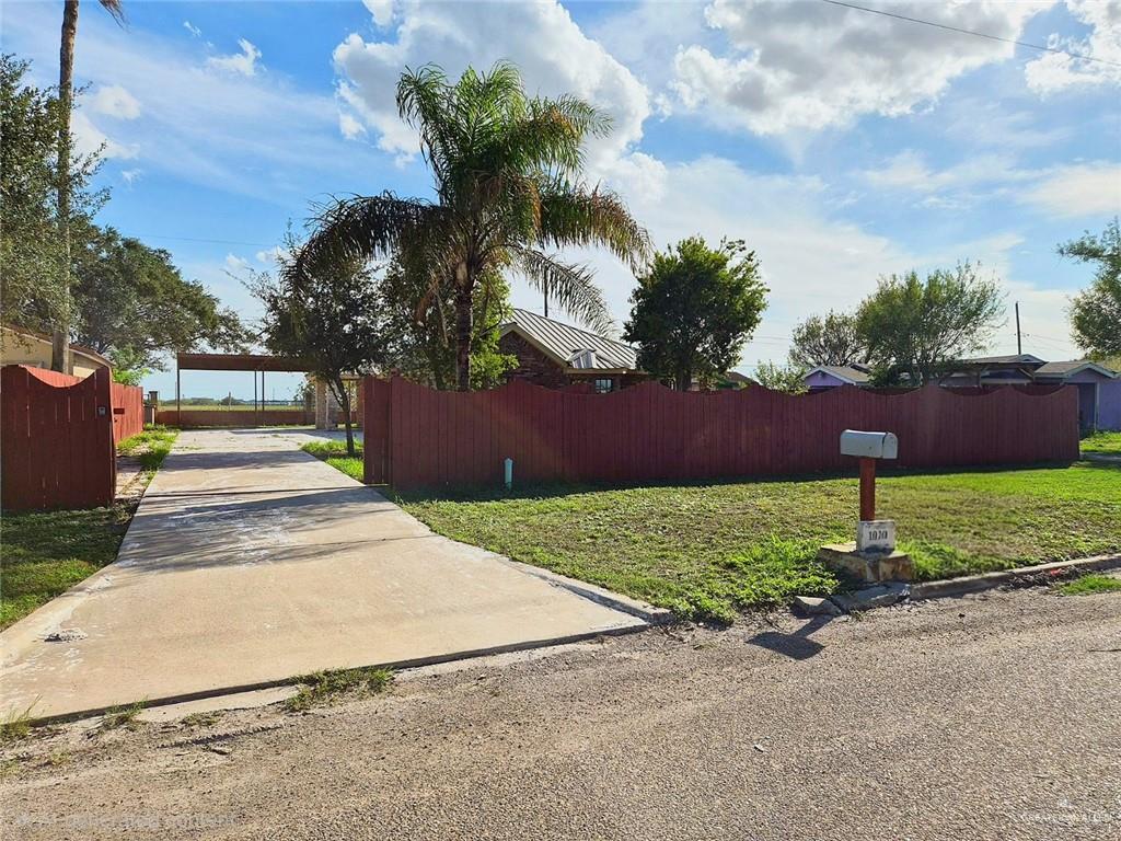 Photo 3 of 1020 Tamaulipas Street
