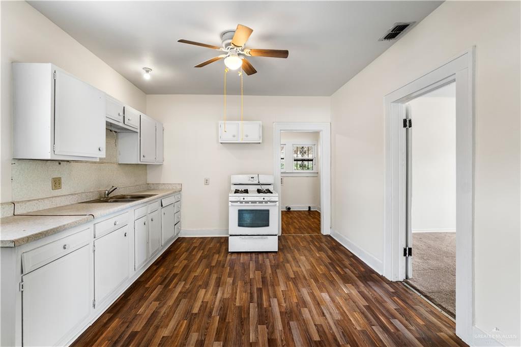 Photo 3 of 397 Bonham Street