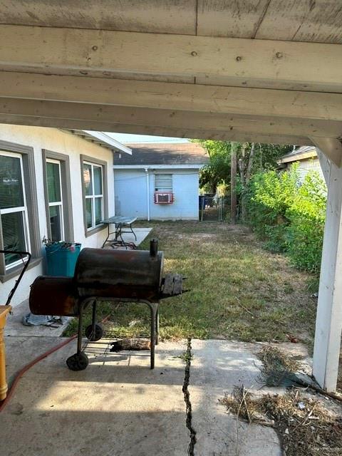 Photo 3 of 2012 Gumwood Avenue