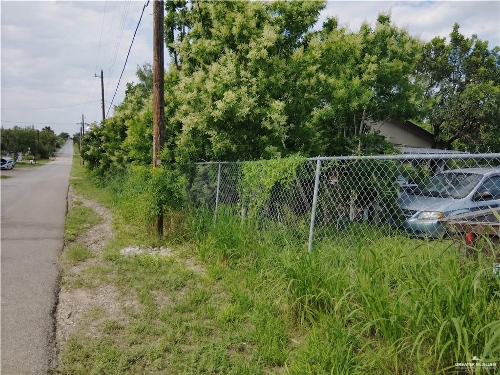 Photo 4 of 900 Garza Avenue
