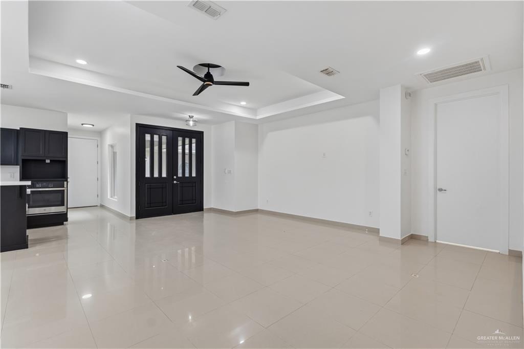 Photo 4 of 2021 Rice Avenue