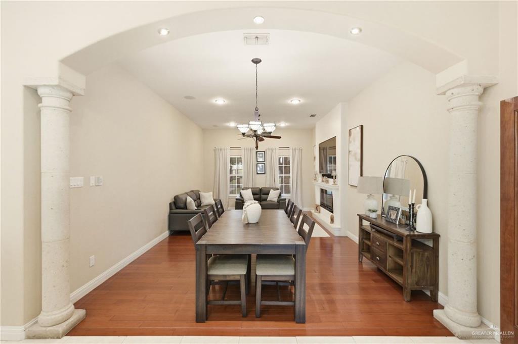 Photo 10 of 4200 Palm Grove Drive