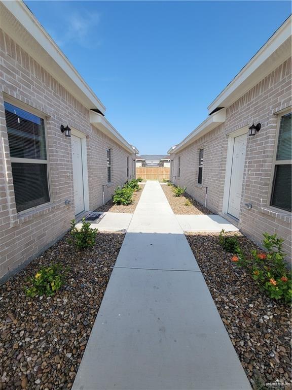Photo 3 of 810 Missouri Street
