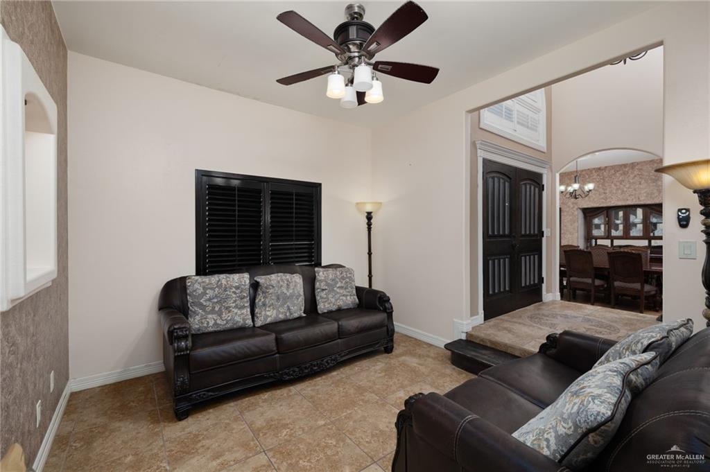 Photo 5 of 682 Alto Bonito Street