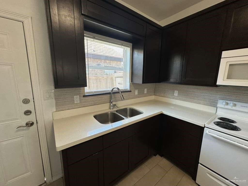 Photo 6 of 3708 Valeria Street #2